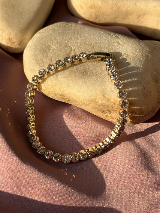 ELEGANT DIAMOND BRACELET