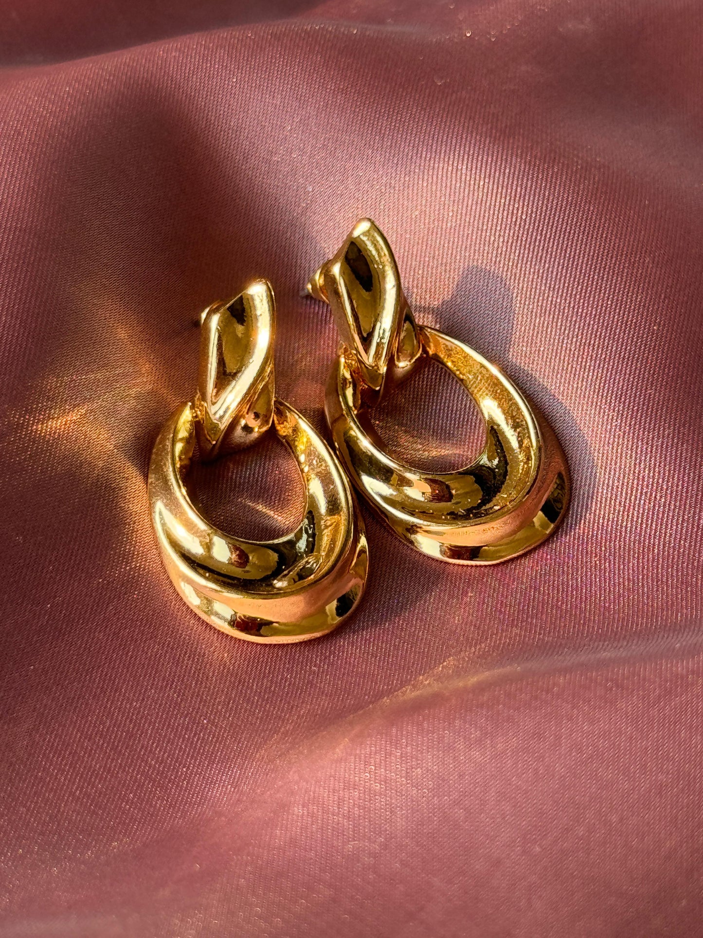 GOLD LUXURY EARRINGS